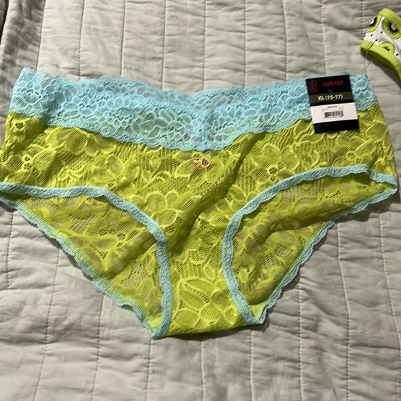 5 NWT XL (15-17) thongs & lace brief - Picture 3 of 4
